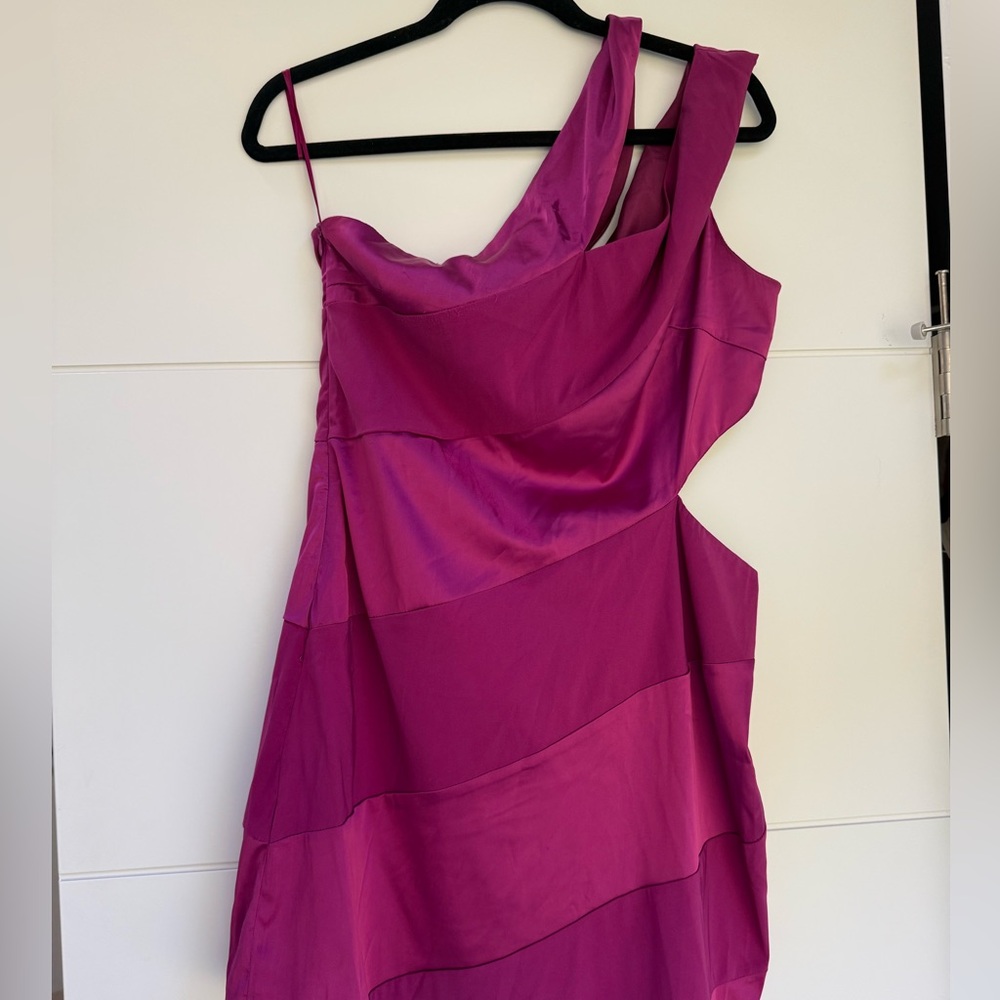 Satin Magenta Le lis Dress Size Large Off The Shoulder